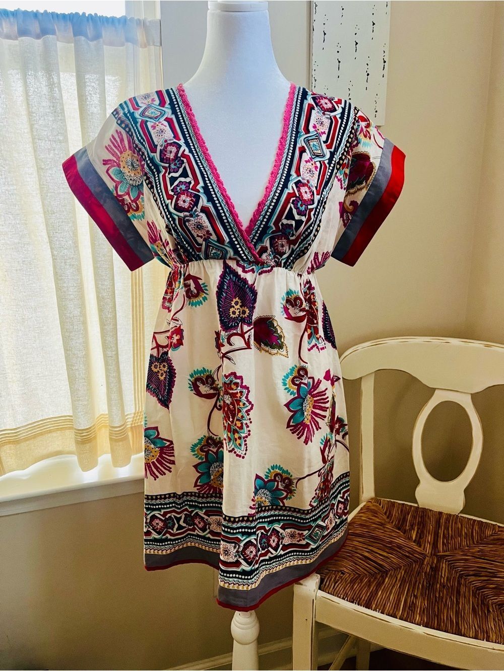 Bohemian Floral V-Neck Mini Dress; Size Small. 100% Cotton; length 32 inches